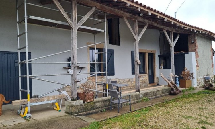 Aprés -  Rénovation des peintures de façade de commerce et maison Montrevel en Bresse 